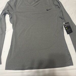 Nike Women's Gray Long Sleeve Top